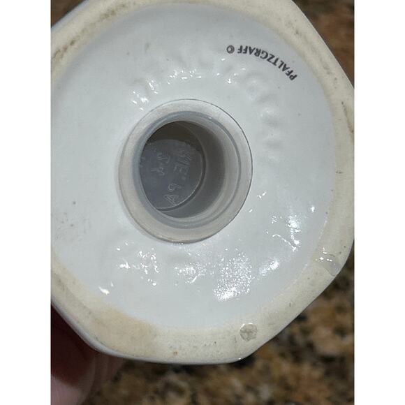 Pfaltzgraff Christmas Heritage Salt and Pepper Shakers - Picture 4 of 5